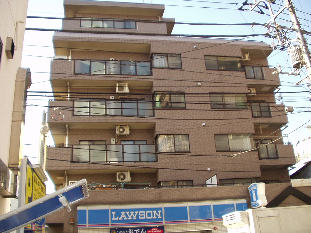 横浜市鶴見区賃貸マンション　ナイスアーバン鶴見中央２の外観です
