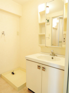 横浜市鶴見区の賃貸マンション　ヒルサイドテラス東寺尾　４０３号室　洗面室