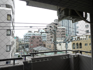 横浜市西区の賃貸マンション　ナイスアーバン横濱駅東館　バルコニー側の眺望