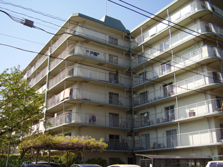 横浜市鶴見区の賃貸マンション　鶴見ハイライズ　外観です