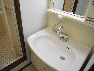 横浜市鶴見区の賃貸マンション　グリーンビレッジ上の宮３０１号室　洗面