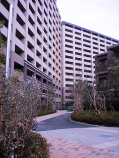 横浜市鶴見区の分譲賃貸マンション　ヨコハマオールパークス　外観です