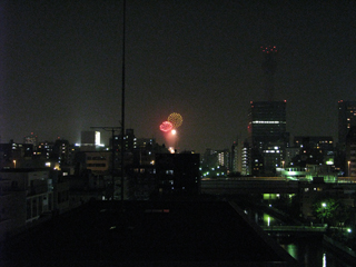 東京都墨田区の新築賃貸マンション　ムエット菊川　花火大会