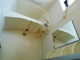 神奈川県横須賀市の賃貸マンション　グラン・ベルデ３０１号室　浴室