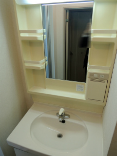 神奈川県横須賀市の賃貸マンション　グラン・ベルデ３０１号室　洗面