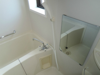 横須賀市の賃貸マンション　グラン・ベルデ　３０１号室　浴室