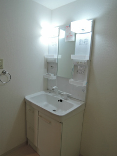 横浜市都筑区の賃貸マンション　ピーアンドエーマンション　２０３号室　洗面室