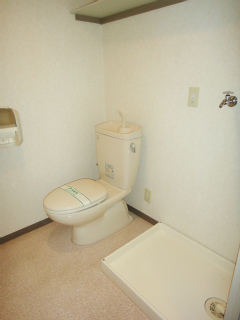 川崎市川崎区の賃貸マンション　リヴェール川崎　１０２号室　トイレ