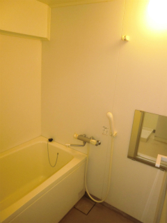 東京都荒川区の賃貸マンション　カルム町屋　２０２号室　浴室