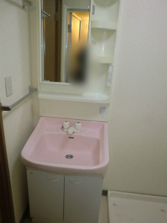 東京都荒川区の賃貸マンション　カルム町屋　２０２号室　洗面化粧台