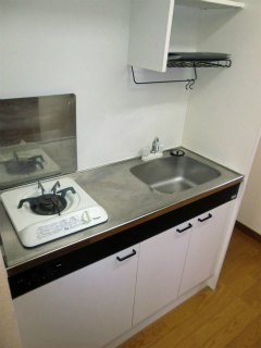 東京都荒川区の賃貸マンション　カルム町屋　202号室　キッチンは１口ガスコンロ