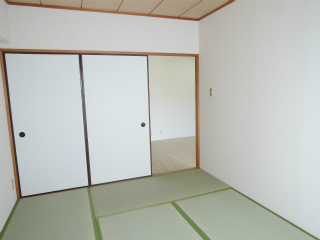 横浜市鶴見区の賃貸マンション　ヒルサイドテラス東寺尾　403号室　和室です