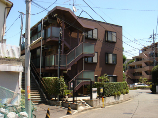 横浜市神奈川区の賃貸マンション　パークサイド宮里　３０２号室 外観です