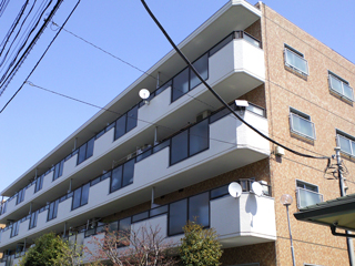 東京都大田区の賃貸マンション　蒲田ローヤルコーポ　外観です