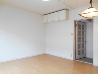 横浜市港北区の賃貸マンション　サニークレスト大倉山　３０５号室　洋室
