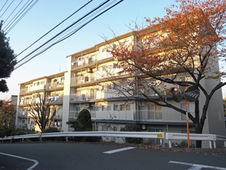 横浜市鶴見区の賃貸マンション　獅子ヶ谷ハイツＢ棟　外観です