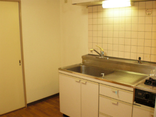 横浜市神奈川区の賃貸マンション　駒形エクセルⅡ３０２号室　キッチン