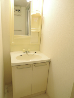 横浜市港北区の賃貸マンション　キクナスプリングス　３０２　洗面室