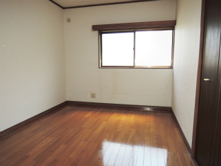 横浜市神奈川区の賃貸アパート　グリーンハイツマツモト　201号室　フローリングの室内