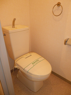 横須賀市船越町の賃貸マンション　グラン・ベルデ　５０３号室　トイレです