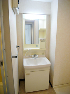 川崎市高津区の賃貸マンション　ヴェルドミール２０４号室　洗面室