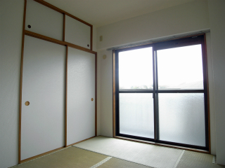 横浜市鶴見区の賃貸マンション　シーエスハイツ　１０２号室　和室