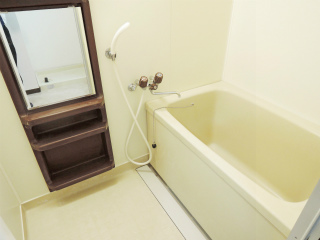 横浜市鶴見区の賃貸マンション　セレノ北寺尾　４０３号室　浴室
