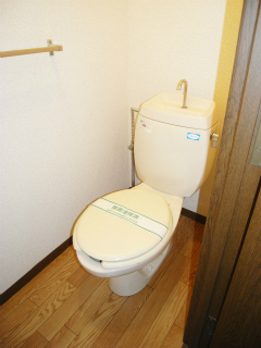 横浜市鶴見区の賃貸マンション　リビオ新田　トイレ