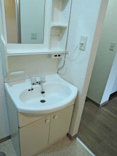 横浜市鶴見区の賃貸マンション　エルセレ岸谷　４０２号室　洗面室