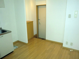 東京都世田谷区の賃貸マンション　シャトーポレール若林　１０１号室　玄関