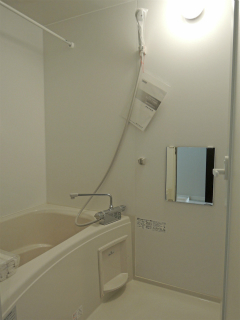 横浜市鶴見区の賃貸マンション　アリエッタコート　２０１号室　浴室