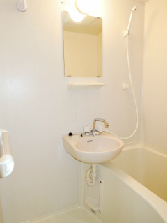 川崎市幸区の賃貸マンション　カーサフェリーチェ　２０１号室　浴室