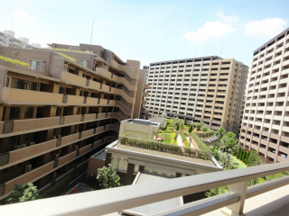 横浜市鶴見区の賃貸マンション　ヨコハマオールパークスニ街区　屋上庭園